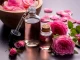 Uleiul de trandafiri – elixirul natural pentru un ten luminos, tânăr și sănătos