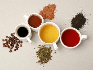 Băuturi recomandate pentru detoxifierea ficatului: ce spun specialiștii și cum îți pot ajuta sănătatea