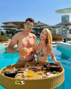 Andreea Bălan, vacanță de lux în Creta alături de Victor Cornea și fetițele ei. Artista a dezvăluit și planurile pentru nuntă