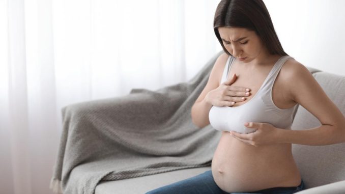 Disconfort la nivelul sânilor în sarcină: cauze, soluții și momente când e bine să consulți medicul Disconfort la nivelul sânilor în sarcină: cauze, soluții și momente când e bine să consulți medicul
