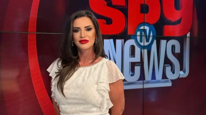 Mara Bănică se întoarce pe Antena Stars cu un nou format incendiar: “Spynews TV Special” Mara Bănică se întoarce pe Antena Stars cu un nou format incendiar: “Spynews TV Special”
