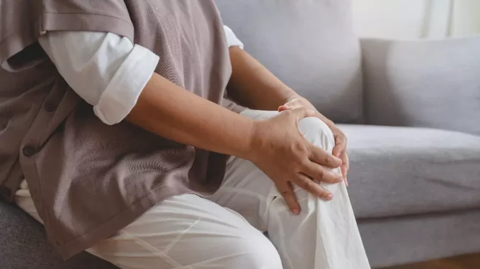 O metodă simplă care activează mușchii prea des neglijaţi și protejează articulațiile O metodă simplă care activează mușchii prea des neglijaţi și protejează articulațiile