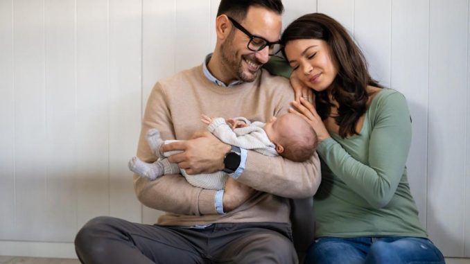Tot ce trebuie să știi despre concediul paternal în România — drepturi, condiții și beneficii