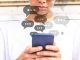 Adolescenții și chatboții: ce trebuie să știe părinții despre noua formă de prietenie digitală