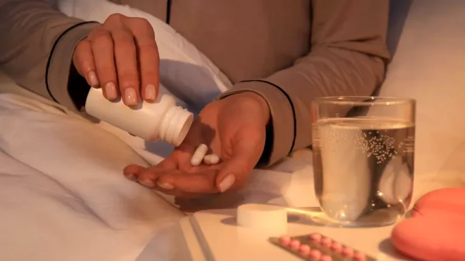 De ce nu e indicat să iei melatonină pe termen lung. Poate calma insomnia, dar îți poate afecta inima