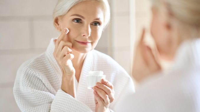 Cosmetice coreene pentru ten matur – ingredientele care redau tinerețea pielii
