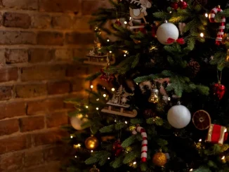 Când este momentul potrivit să despodobești bradul de Crăciun: sfaturi și tradiții