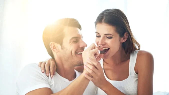 Regulile de dating din anii ’90 revin în atenție: de ce ar putea salva relațiile moderne în 2026