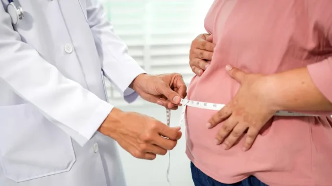 Dincolo de calorii: de ce emoțiile și stresul pot influența acumularea kilogramelor