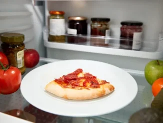 Poți mânca pizza după o zi în frigider? Cât timp rămâne sigură pentru consum