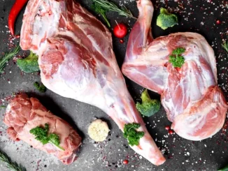 Cum să reduci gustul puternic al cărnii de miel. Trucuri simple pentru un preparat mai aromat și mai ușor de acceptat