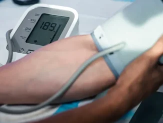 Tensiunea peste 14 nu trebuie ignorată. Ce riscuri ascunde hipertensiunea arterială